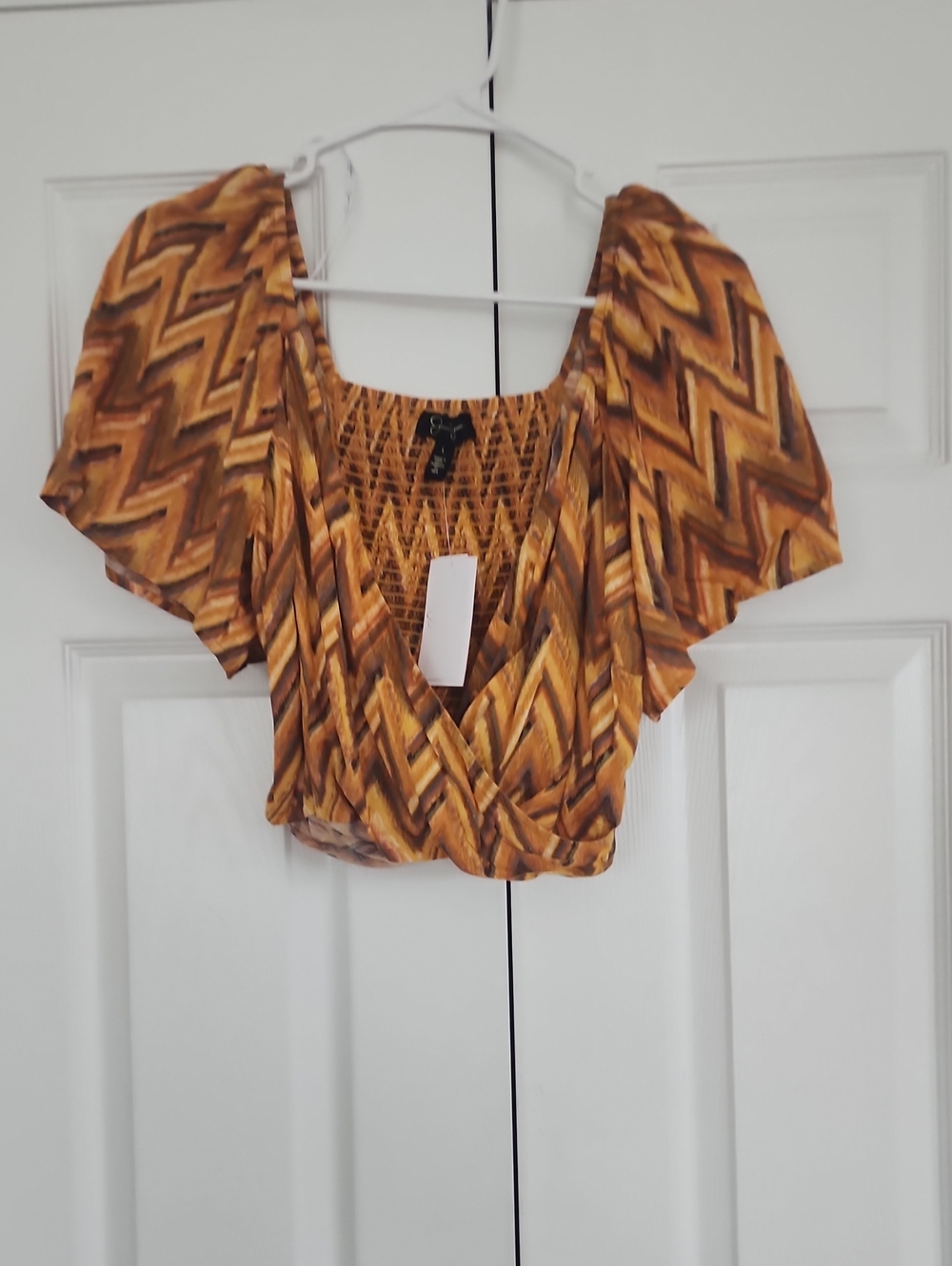 Jessica Simpson Golden Brown Zigzag V-Neck Crop Top